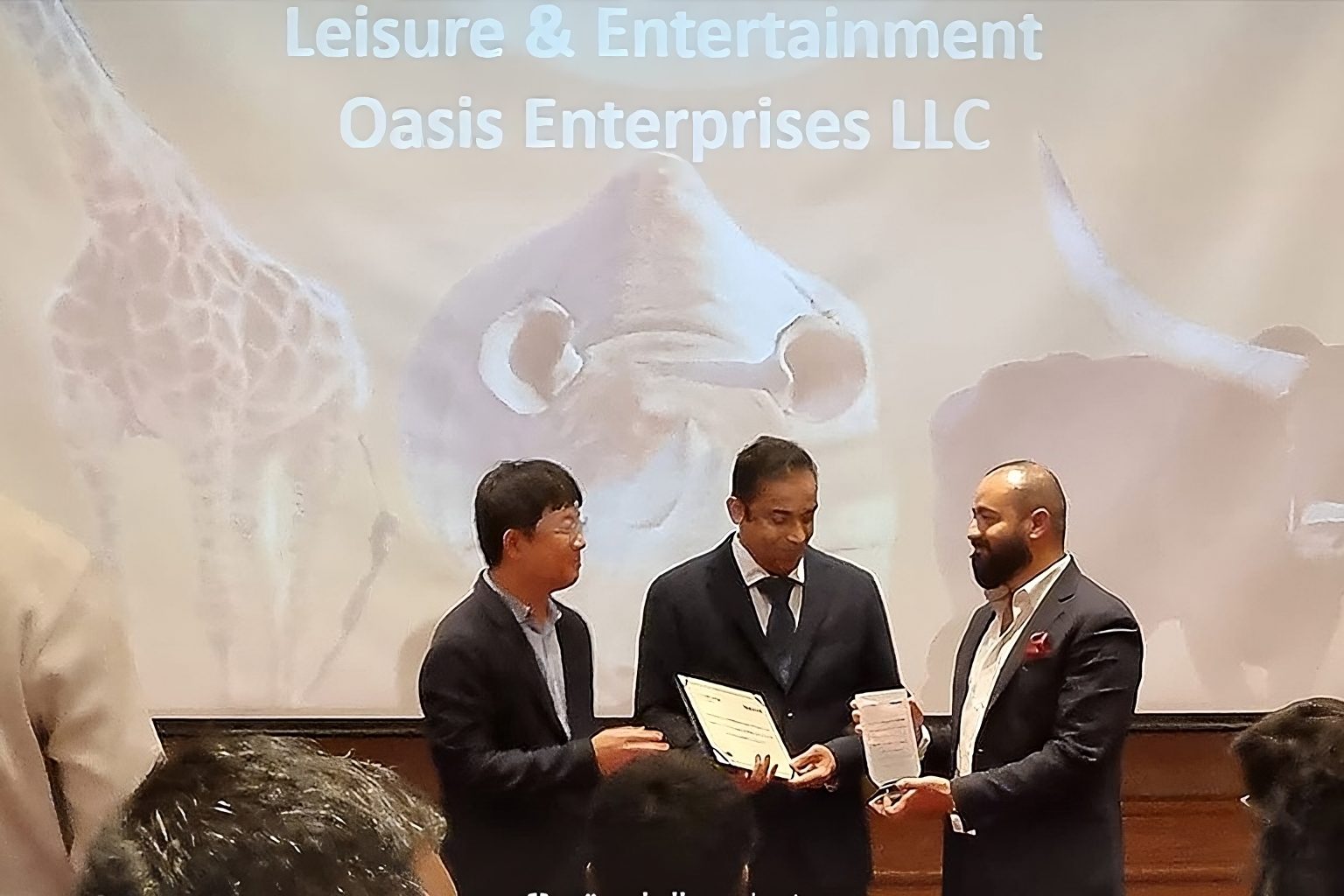 Wisenet Achievers Award by Hanwha Techwin & #SAMCOM as one of the top performers for the year 2021 & 2022.